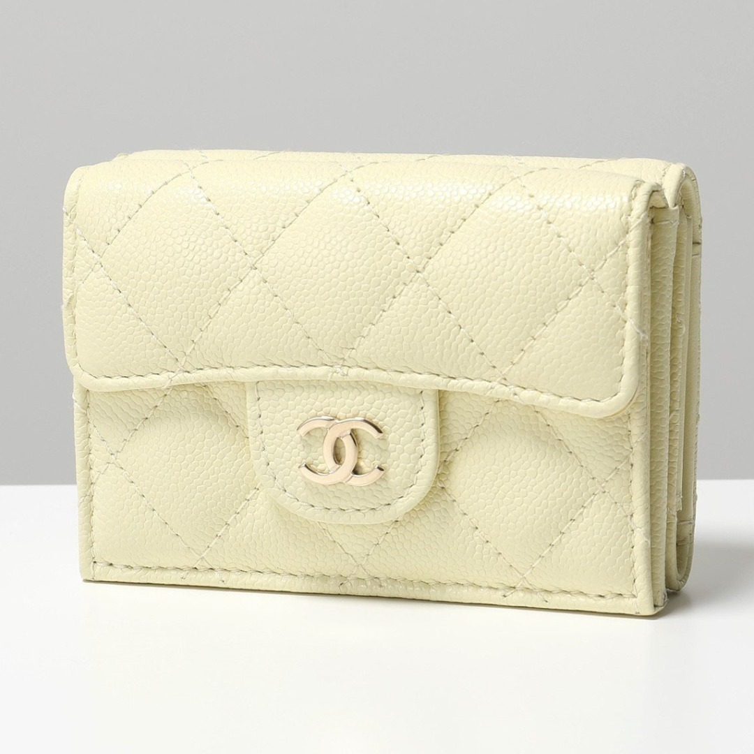 入手困難カラー♪【CHANEL】三つ折り財布 キルティングレザー